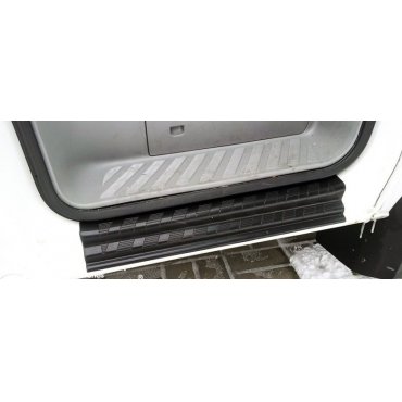 Mercedes Sprinter / Volkswagen Crafter накладки дверных проемов защитные полиуретановые