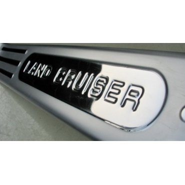 Toyota Land Cruiser 200 накладки защитные  на пороги дверных проемов верхние