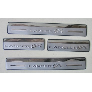 Mitsubishi Lancer X  накладки защитные на пороги дверных проемов 