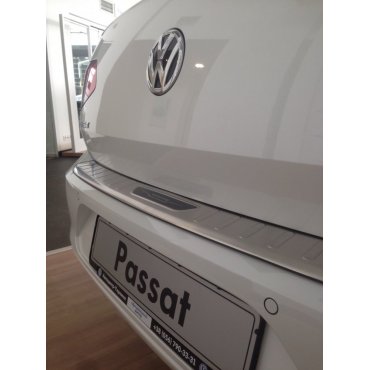 Volkswagen Passat B8 накладка защитная на задний бампер тип A
