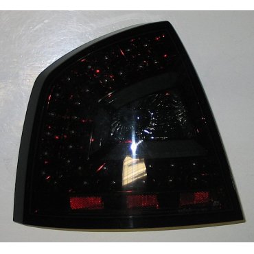 Skoda Octavia A5 седан оптика задняя LED светодиодная тонированная красная