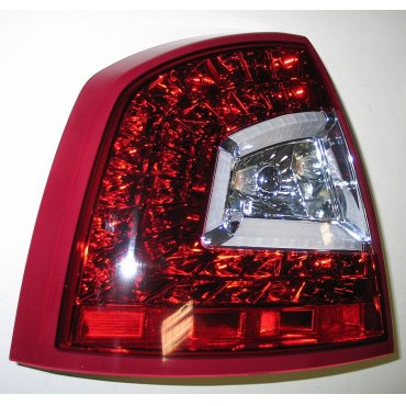 Skoda Octavia  A5 седан оптика задняя LED светодиодная красная