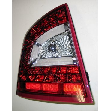 Skoda Octavia  A5 седан оптика задняя LED светодиодная красная