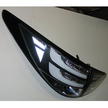 Hyundai IX35 оптика задняя черная 50% LED