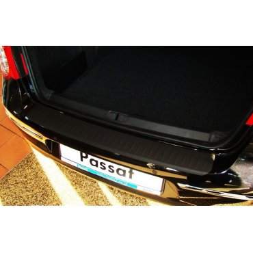 Volkswagen Passat B6 накладка на задний бампер защитная полиуретановая