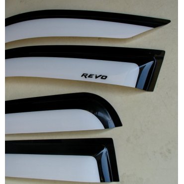 Toyota Hilux Revo 2014 ветровики дефлекторы окон черно- белые