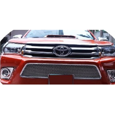 Toyota Hilux Revo 2014 решетка радиатора хром нижняя 