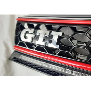 Volkswagen Golf 6 решетка радиатора в стиле GTI с LED 