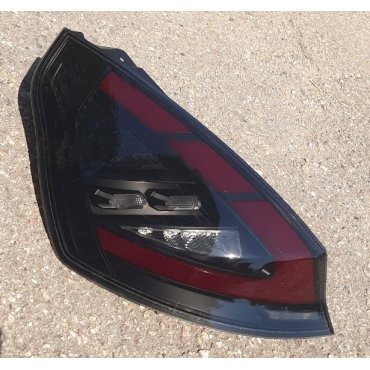 Ford Fiesta Mk7 оптика задняя LED тюнинг красная CP