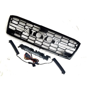 Toyota Land Cruiser LC100 2006+решетка радиатора с LED лого стиль GR