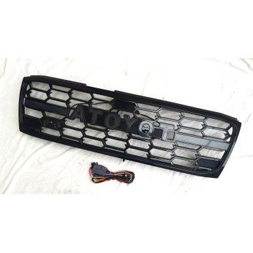 Toyota Land Cruiser LC100 2006+решетка радиатора с LED лого стиль GR