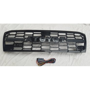 Toyota Land Cruiser LC100 2006+решетка радиатора с LED лого стиль GR
