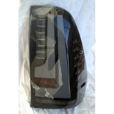 Toyota Hilux Revo 2014 оптика задняя тюнинг LED черная BW