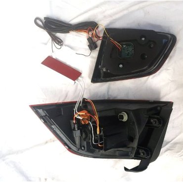 Volkswagen Passat B7 2011+ оптика задняя LED  B8,5 look красная