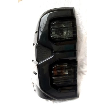 Toyota Hilux Rocco 2021+ оптика задняя тюнинг 50% LED черная