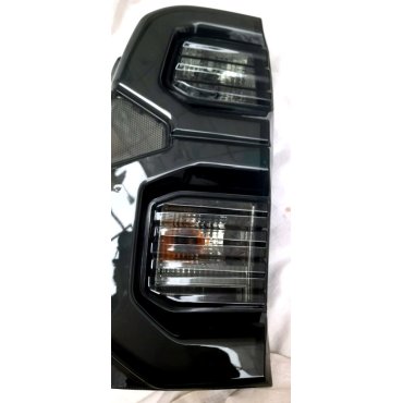 Toyota Hilux Rocco 2021+ оптика задняя тюнинг 50% LED черная