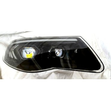Volkswagen Touareg 2006+ оптика передняя  FULL LED