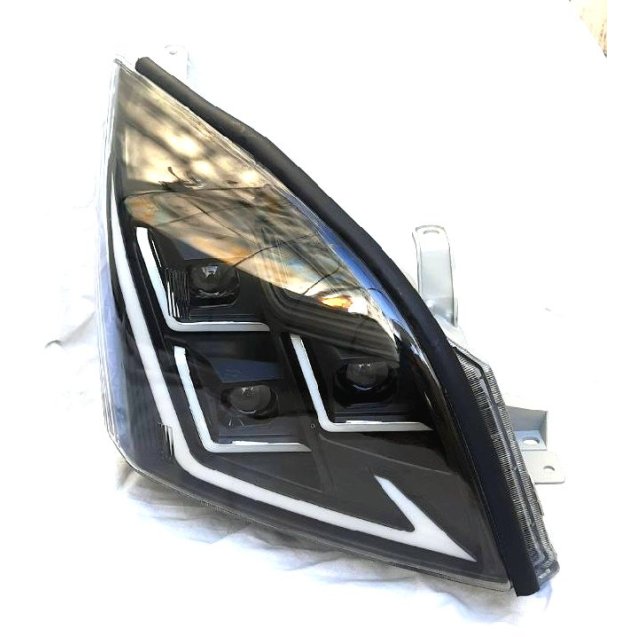 Toyota Land Сruiser 120 Prado оптика передняя LED стиль 3 lenses