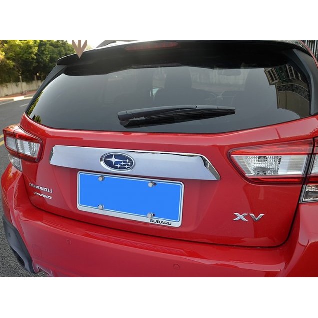Subaru XV 2017+ хром накладка на заднюю дверь