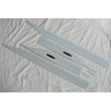 Toyota RAV 4 2019+ молдинги дверные хром тип A черный лого Toyota RAV 4 2019+ молдинги дверные хром тип A черный лого